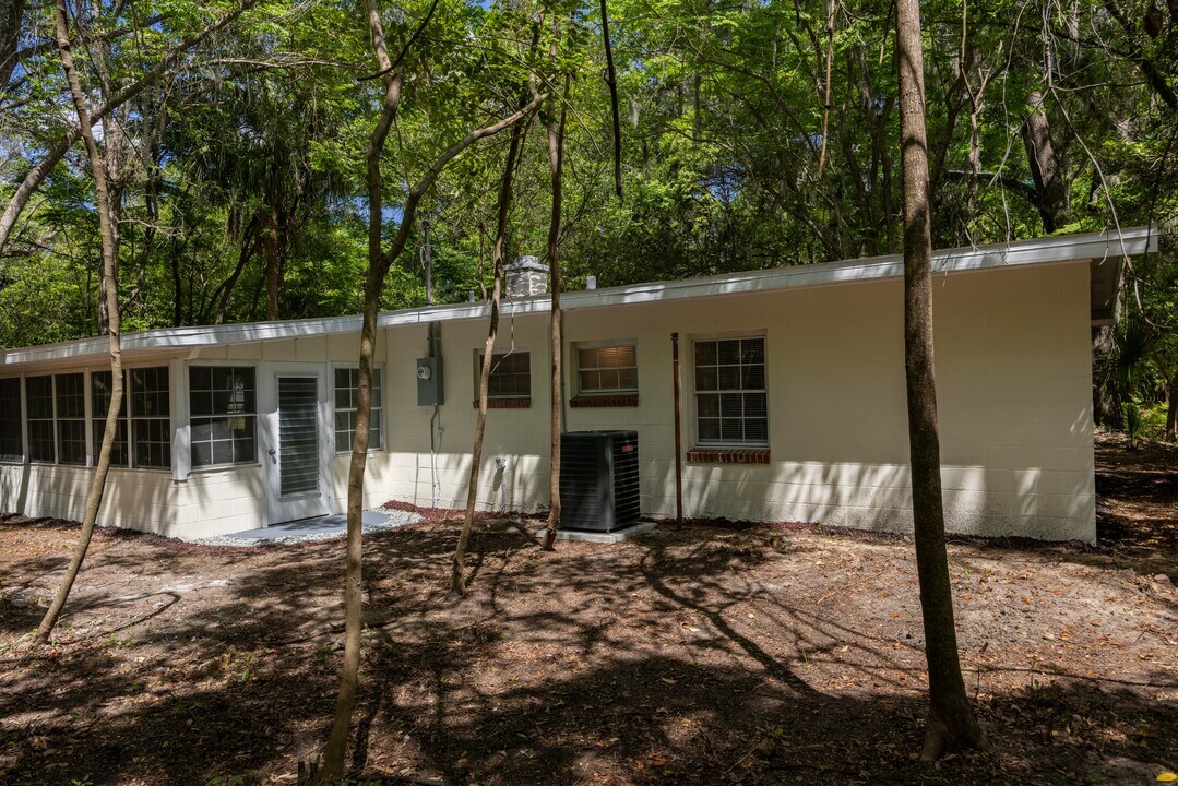 640 NW 36th Ter in Gainesville, FL - Building Photo