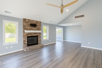 1238 Oak Bay Run in Fort Wayne, IN - Building Photo - Building Photo