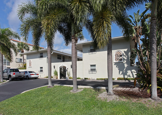 Villa Maya in Boca Raton, FL - Foto de edificio - Building Photo