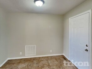 1135 Mahogany Trail in Murfreesboro, TN - Foto de edificio - Building Photo