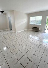7510 Carlyle Ave in Miami Beach, FL - Building Photo - Building Photo