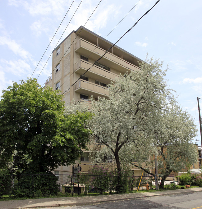 4029 Old Dundas St in Toronto, ON - Building Photo - Building Photo