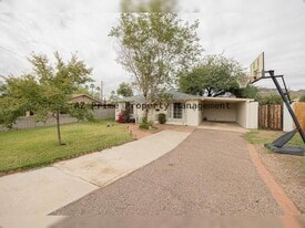 9430 N 11th Pl in Phoenix, AZ - Building Photo
