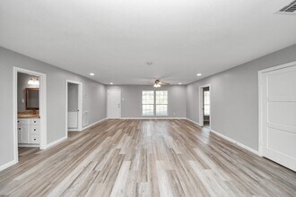 7922 Sheree St in Houston, TX - Building Photo - Building Photo