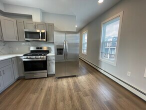 11 Pearl Terrace-Unit -2 in Somerville, MA - Building Photo - Building Photo