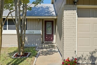 11608 Big Trail, Unit PH-9 in Austin, TX - Building Photo - Building Photo