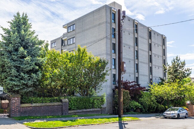 7 Highland Dr in Seattle, WA - Foto de edificio - Building Photo