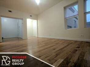 2359 N Drake Ave in Chicago, IL - Building Photo - Building Photo