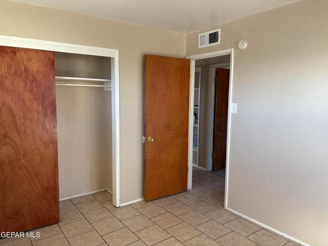 7873 La Grange Ct in El Paso, TX - Building Photo - Building Photo