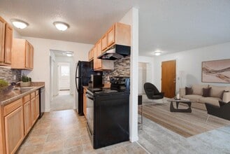 Knollwood Manor Apartment Homes in Fairport, NY - Foto de edificio - Building Photo