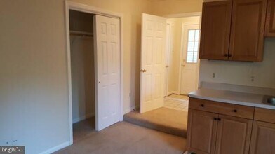 7715 Idylwood Rd in Falls Church, VA - Building Photo - Building Photo