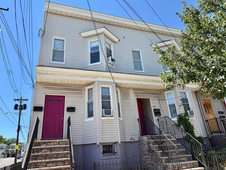 419 7th St in Harrison, NJ - Foto de edificio