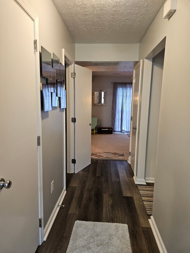 309 Crestwood Ct in Yorktown, VA - Building Photo - Building Photo