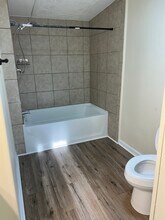 612 Seaside Rd in Saint Helena Island, SC - Foto de edificio - Building Photo