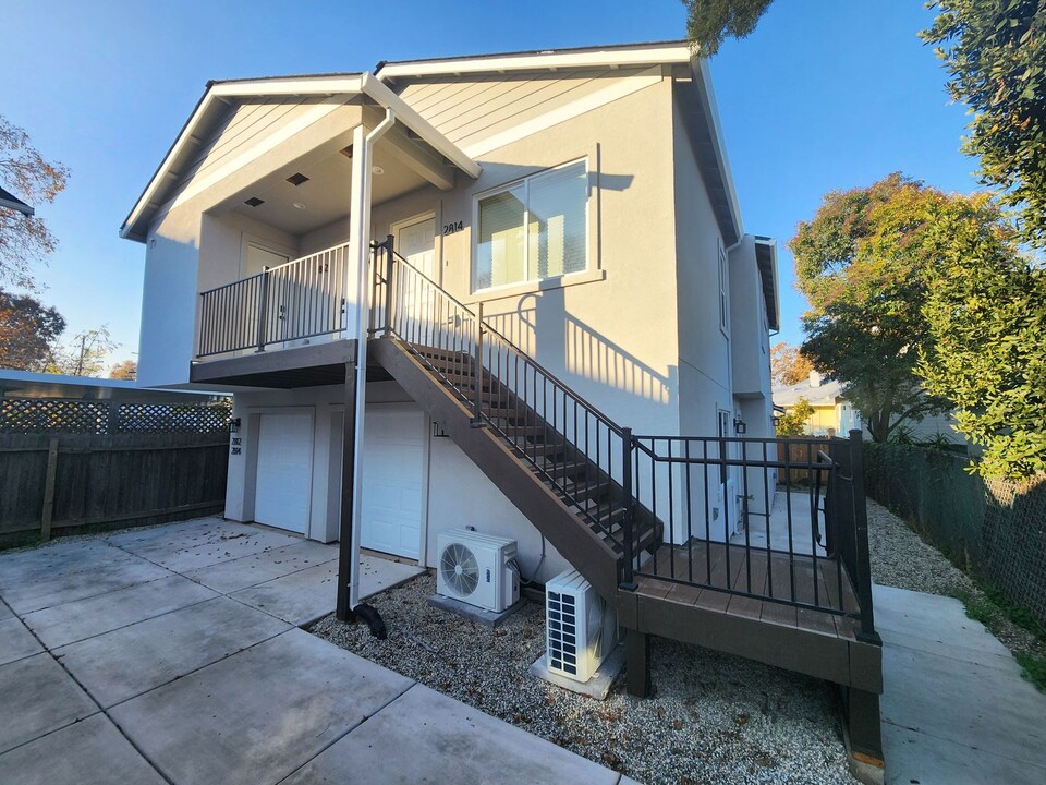 2812 42nd St-Unit -2814 in Sacramento, CA - Building Photo
