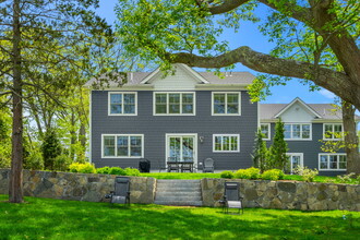 Luxury Waterfront Townhouse in Gloucester, MA - Building Photo - Building Photo