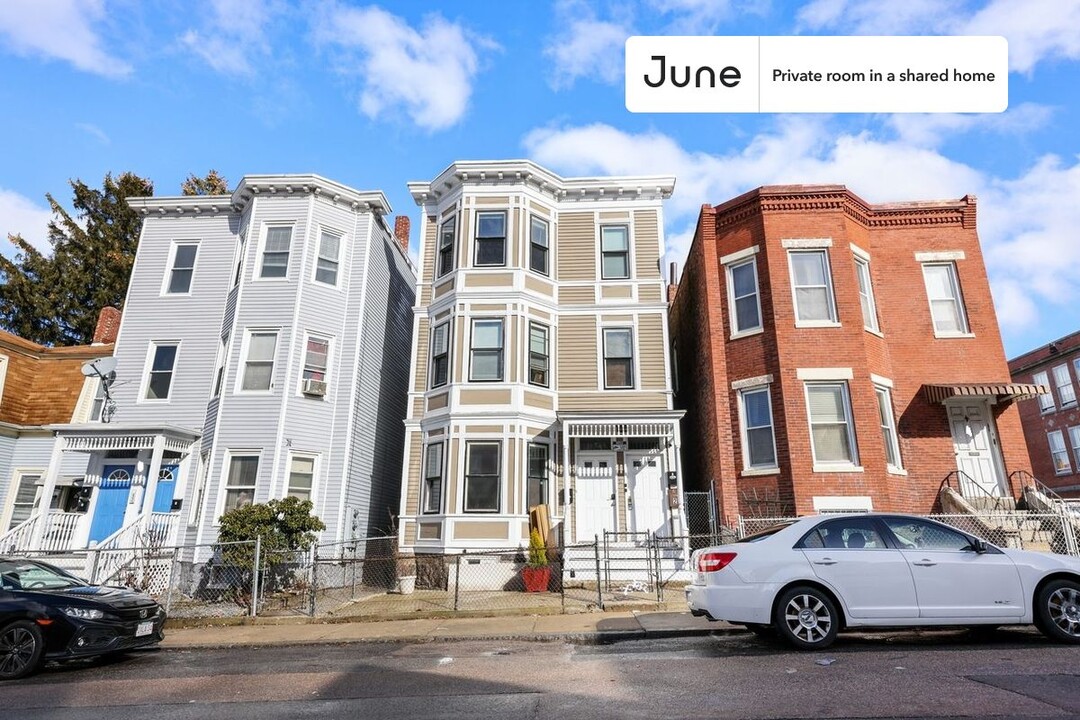 71 School St, Unit 2 in Boston, MA - Foto de edificio