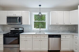 64 N Main St in Westford, MA - Building Photo - Building Photo