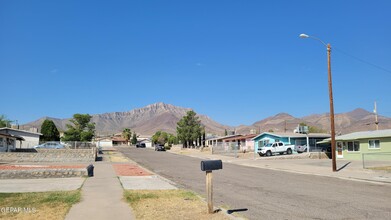 4228 Hathaway Ct in El Paso, TX - Foto de edificio - Building Photo