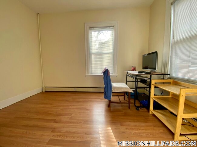 103 Calumet St, Unit 2 in Boston, MA - Building Photo - Building Photo