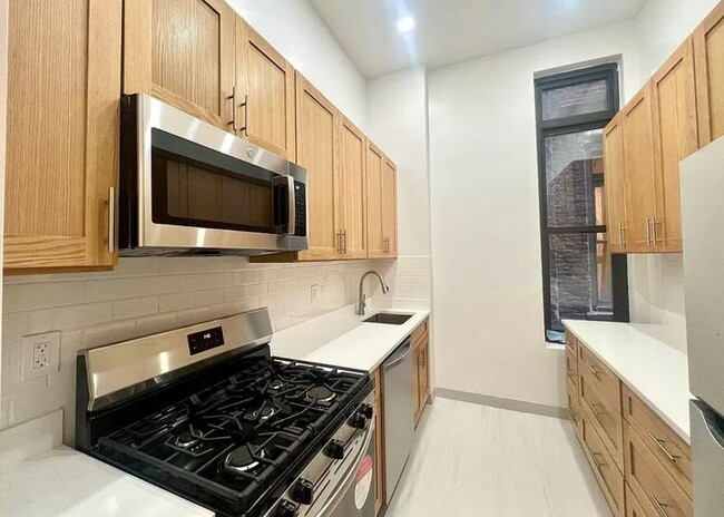 130 E 29th St, Unit 1 in New York, NY - Building Photo - Building Photo