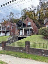 3831 Beechwood Blvd in Pittsburgh, PA - Building Photo - Building Photo