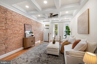 1724 S Hanover St in Baltimore, MD - Building Photo - Building Photo