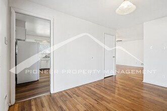 3077 Cimarron St in Aurora, CO - Building Photo - Building Photo