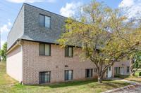 Finkbine Lane in Iowa City, IA - Foto de edificio - Building Photo