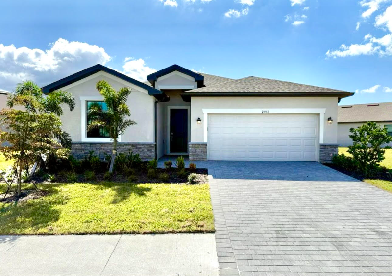 1553 Saddlewood Cir in Port Charlotte, FL - Building Photo