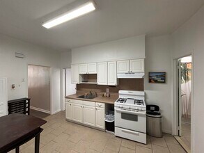 66 Cottage St in Bayonne, NJ - Building Photo - Building Photo