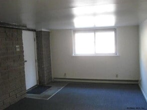 2010 Curry Rd in Schenectady, NY - Building Photo - Building Photo