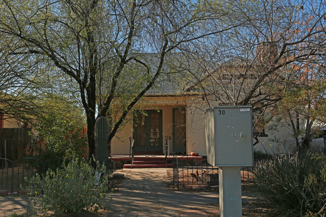 712 E 4th St in Tucson, AZ - Building Photo - Building Photo