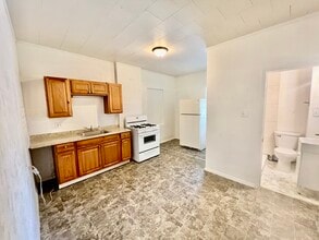 716 Ohio St, Unit 3 in Quincy, IL - Foto de edificio - Building Photo