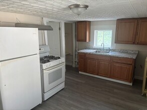 12 Ann St in Waterbury, CT - Foto de edificio - Building Photo