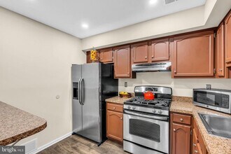103 Claridge Ct in Princeton, NJ - Building Photo - Building Photo