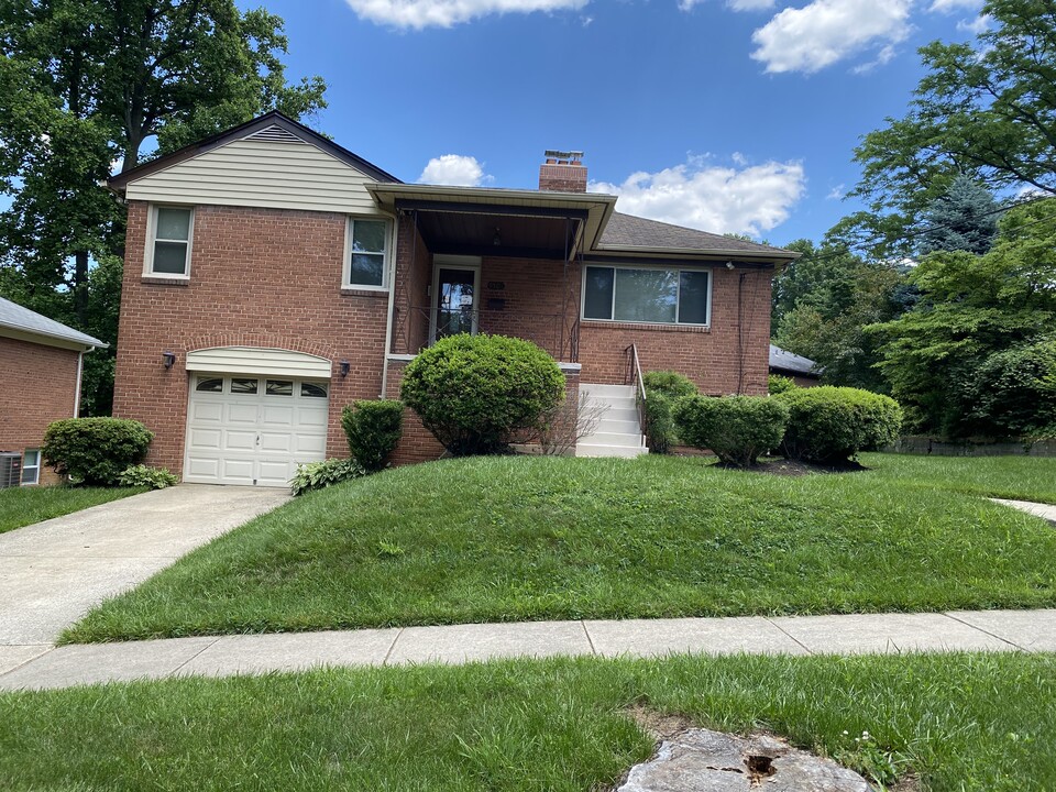 9503 Hale Plz in Silver Spring, MD - Building Photo