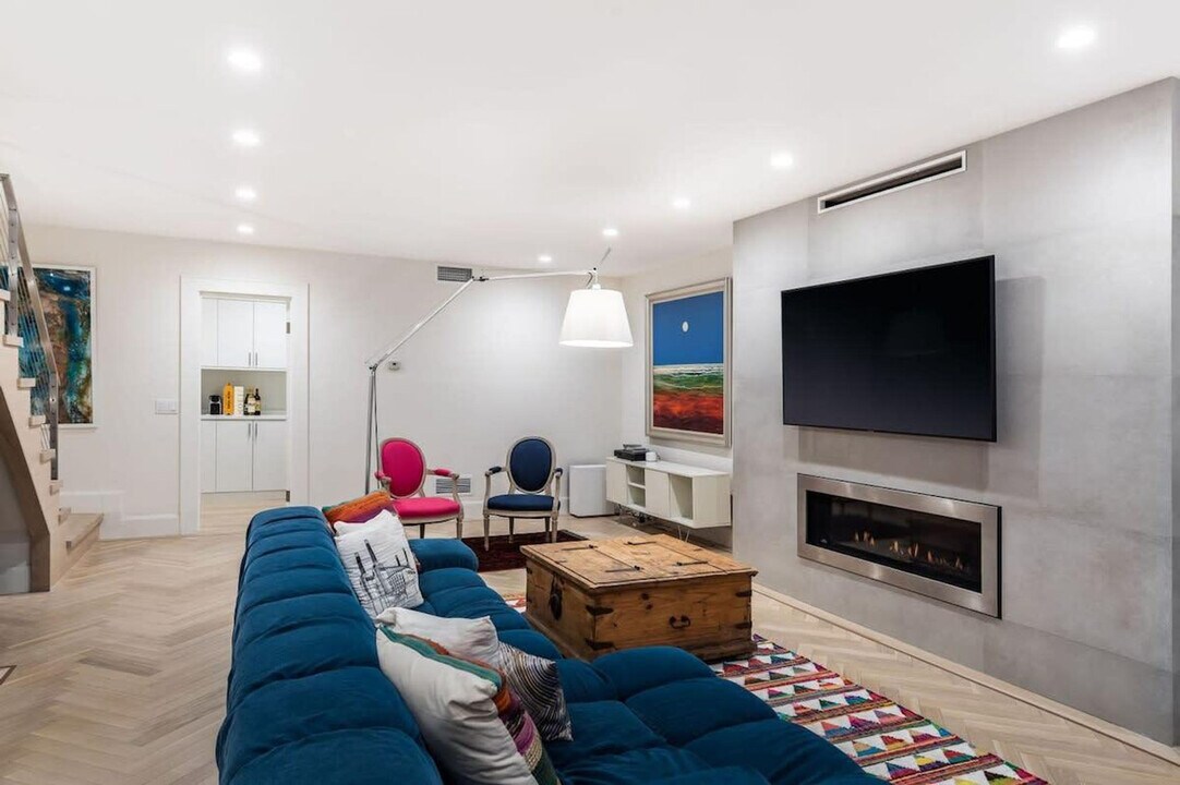 71 Franklin Ave in Sag Harbor, NY - Building Photo
