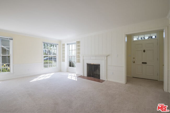 10649 Wellworth Ave in Los Angeles, CA - Building Photo - Building Photo