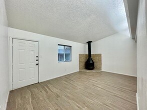 1114-1116 Hazelton St in San Marcos, TX - Building Photo - Building Photo