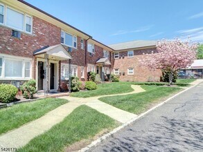 365 Bloomfield Ave in Verona, NJ - Building Photo - Building Photo