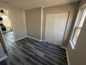 1504 S Ottawa St in Joliet, IL - Building Photo - Building Photo