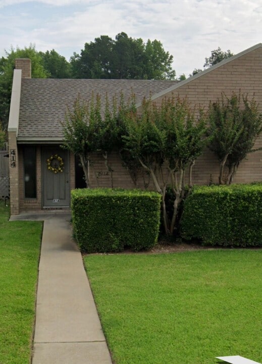 414 Hampton Ct in Longview, TX - Building Photo