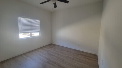 8407 Grandy St in Bakersfield, CA - Building Photo - Building Photo