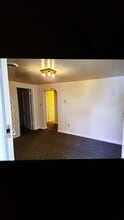 48 W Wilson St, Unit Apartment B in Morgantown, WV - Foto de edificio - Building Photo