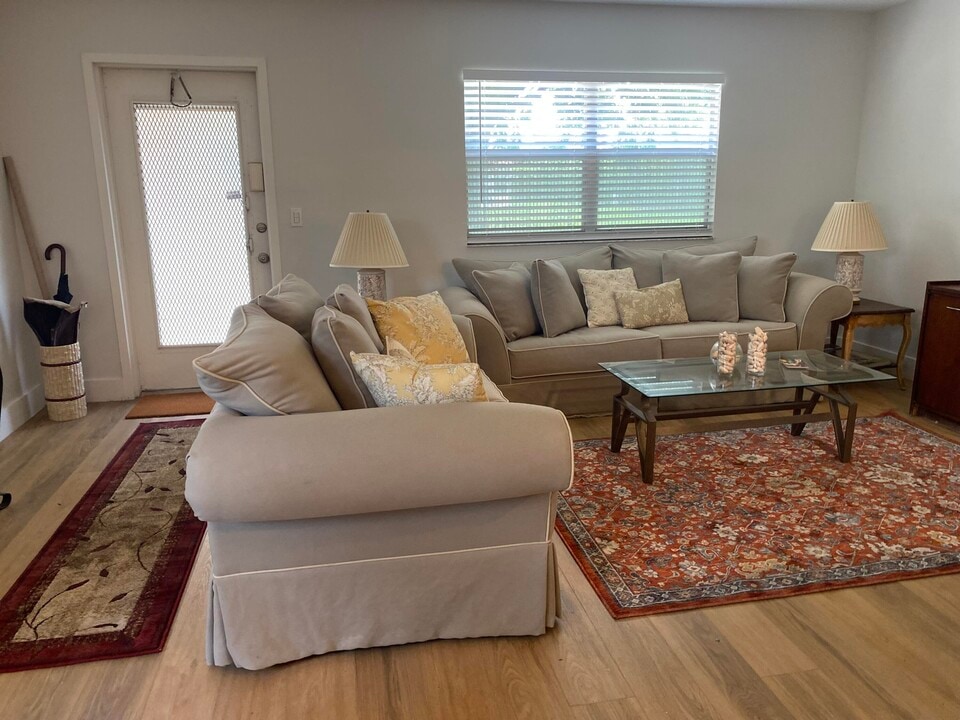 146 Seville H in Delray Beach, FL - Building Photo