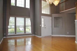 2723 Whitehall Ln in Naperville, IL - Building Photo - Building Photo