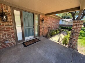 1000 Berkley Dr in Cleburne, TX - Building Photo - Building Photo
