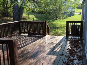 220 Arkansas Ave in Oak Grove, KY - Foto de edificio - Building Photo