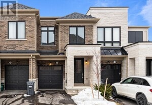 1372 Blueprint Cmn in Burlington, ON - Building Photo